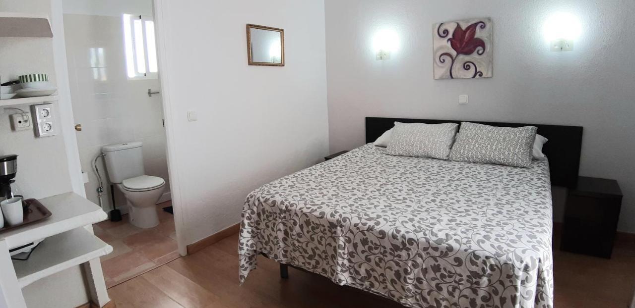 Hostal Nevada Фуeнхирола Екстериор снимка