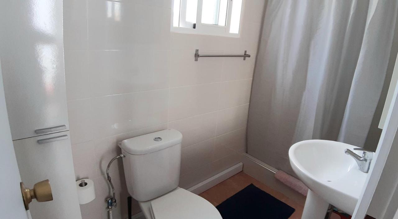 Hostal Nevada Фуeнхирола Екстериор снимка