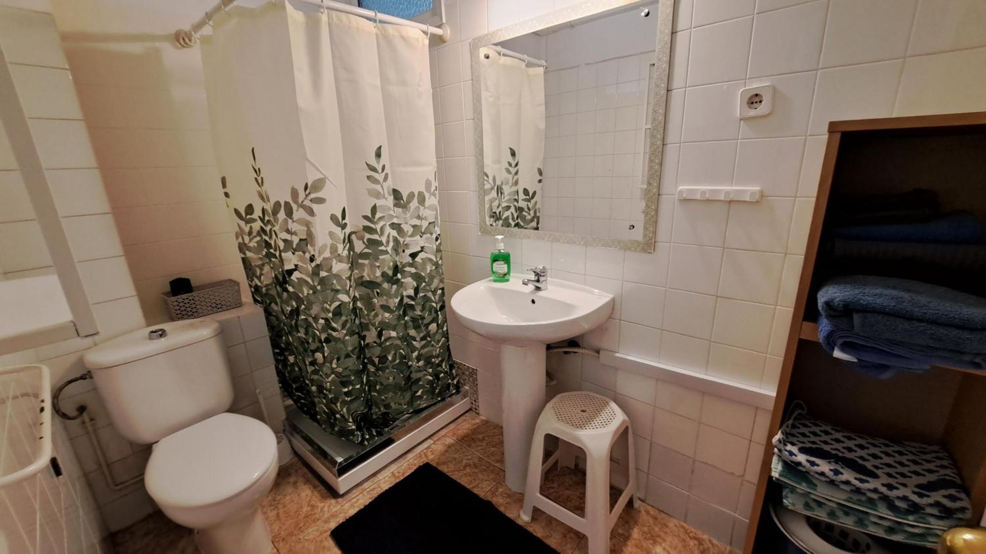 Hostal Nevada Фуeнхирола Екстериор снимка
